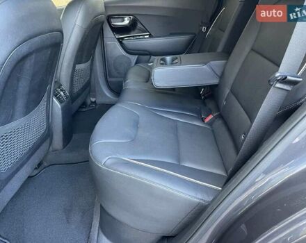 Серый Киа Niro, объемом двигателя 0 л и пробегом 125 тыс. км за 19250 $, фото 49 на Automoto.ua