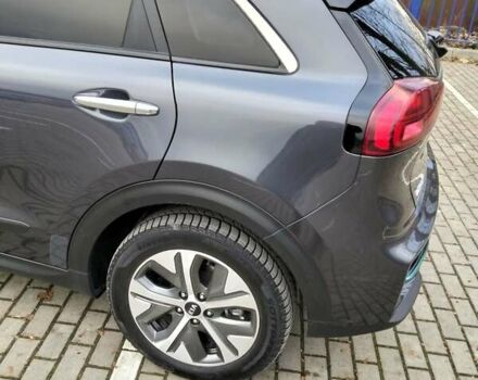 Серый Киа Niro, объемом двигателя 0 л и пробегом 85 тыс. км за 18750 $, фото 4 на Automoto.ua