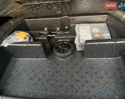 Сірий Кіа Niro, об'ємом двигуна 0 л та пробігом 118 тис. км за 20499 $, фото 96 на Automoto.ua