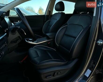 Сірий Кіа Niro, об'ємом двигуна 0 л та пробігом 58 тис. км за 23400 $, фото 1 на Automoto.ua