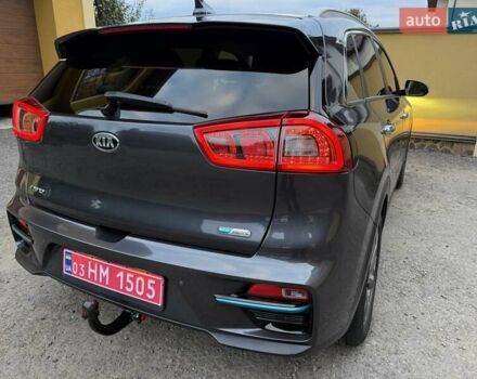 Киа Niro 2020 в Львове на Automoto.ua Серый Киа Niro, объемом двигателя 0 л и пробегом 136 тыс. км за 17950 $, фото 5 на Automoto.ua