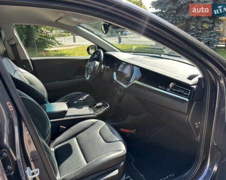 Серый Киа Niro, объемом двигателя 0 л и пробегом 143 тыс. км за 17900 $, фото 29 на Automoto.ua