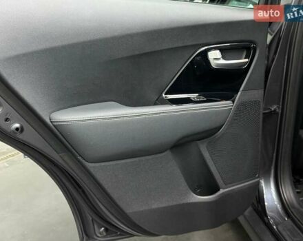 Сірий Кіа Niro, об'ємом двигуна 0 л та пробігом 114 тис. км за 18329 $, фото 27 на Automoto.ua