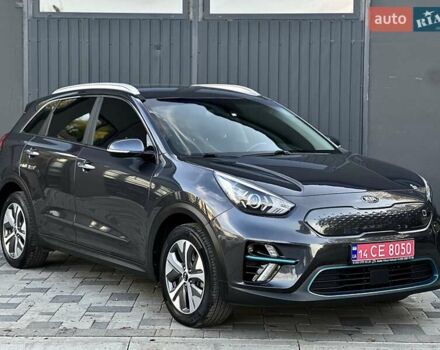 Серый Киа Niro, объемом двигателя 0 л и пробегом 88 тыс. км за 18500 $, фото 4 на Automoto.ua