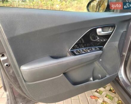 Киа Niro 2020 в Ровно на Automoto.ua Серый Киа Niro, объемом двигателя 0 л и пробегом 125 тыс. км за 19850 $, фото 54 на Automoto.ua