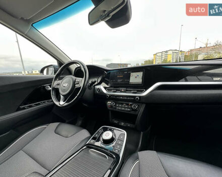 Серый Киа Niro, объемом двигателя 0 л и пробегом 128 тыс. км за 19400 $, фото 62 на Automoto.ua