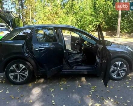 Сірий Кіа Niro, об'ємом двигуна 0 л та пробігом 75 тис. км за 23200 $, фото 9 на Automoto.ua
