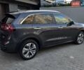 Серый Киа Niro, объемом двигателя 0 л и пробегом 144 тыс. км за 17250 $, фото 5 на Automoto.ua