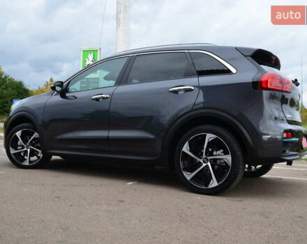 Серый Киа Niro, объемом двигателя 0 л и пробегом 77 тыс. км за 19950 $, фото 28 на Automoto.ua