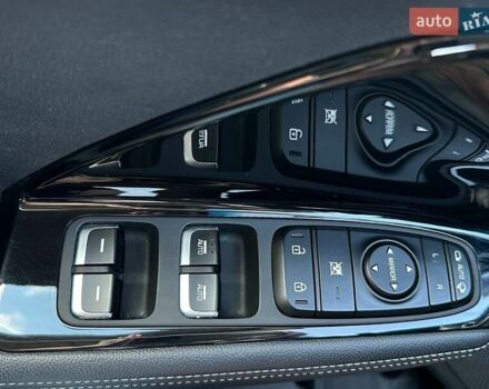 Сірий Кіа Niro, об'ємом двигуна 0 л та пробігом 76 тис. км за 22700 $, фото 35 на Automoto.ua