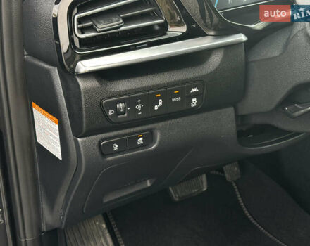 Серый Киа Niro, объемом двигателя 0 л и пробегом 112 тыс. км за 20800 $, фото 15 на Automoto.ua