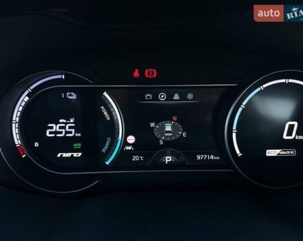 Серый Киа Niro, объемом двигателя 0 л и пробегом 97 тыс. км за 23200 $, фото 43 на Automoto.ua