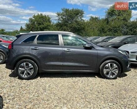 Сірий Кіа Niro, об'ємом двигуна 0 л та пробігом 97 тис. км за 22600 $, фото 14 на Automoto.ua