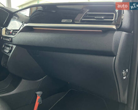 Серый Киа Niro, объемом двигателя 0 л и пробегом 127 тыс. км за 19750 $, фото 56 на Automoto.ua