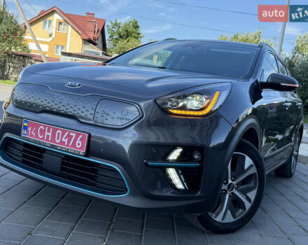 Серый Киа Niro, объемом двигателя 0 л и пробегом 85 тыс. км за 18999 $, фото 8 на Automoto.ua