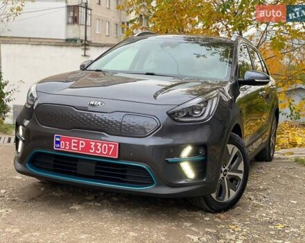 Киа Niro 2020 в Тернополе на Automoto.ua Серый Киа Niro, объемом двигателя 0 л и пробегом 149 тыс. км за 18800 $, фото 8 на Automoto.ua