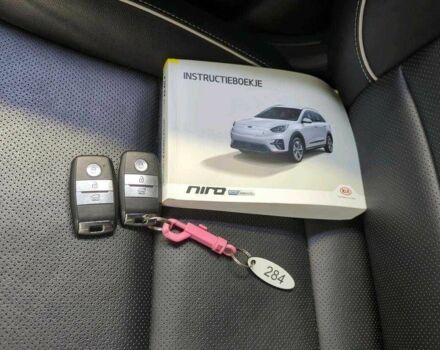 Серый Киа Niro, объемом двигателя 0 л и пробегом 79 тыс. км за 16200 $, фото 21 на Automoto.ua