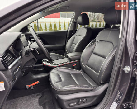 Серый Киа Niro, объемом двигателя 0 л и пробегом 77 тыс. км за 19500 $, фото 16 на Automoto.ua