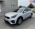 Серый Киа Niro, объемом двигателя 1.58 л и пробегом 149 тыс. км за 14800 $, фото 1 на Automoto.ua