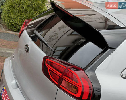 Серый Киа Niro, объемом двигателя 0 л и пробегом 118 тыс. км за 19350 $, фото 54 на Automoto.ua