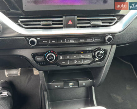 Серый Киа Niro, объемом двигателя 0 л и пробегом 158 тыс. км за 17750 $, фото 72 на Automoto.ua