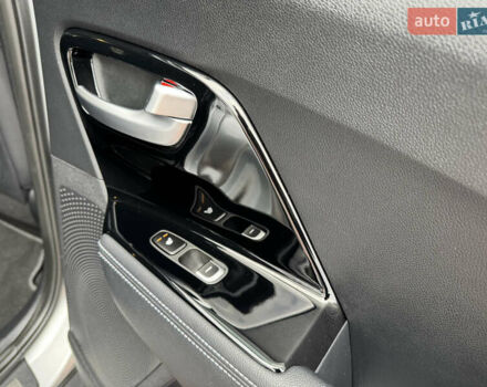 Серый Киа Niro, объемом двигателя 0 л и пробегом 118 тыс. км за 19350 $, фото 118 на Automoto.ua