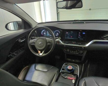 Серый Киа Niro, объемом двигателя 0 л и пробегом 79 тыс. км за 16200 $, фото 4 на Automoto.ua