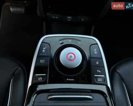 Сірий Кіа Niro, об'ємом двигуна 0 л та пробігом 118 тис. км за 20499 $, фото 60 на Automoto.ua