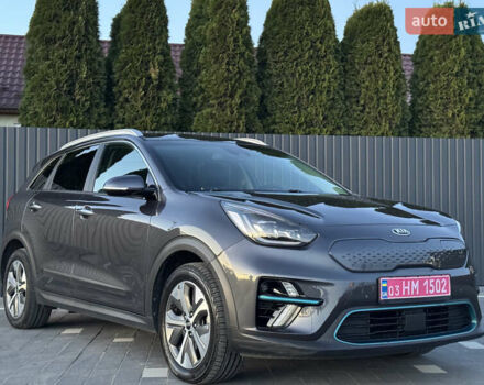 Серый Киа Niro, объемом двигателя 0 л и пробегом 112 тыс. км за 20300 $, фото 3 на Automoto.ua