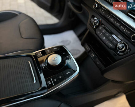 Серый Киа Niro, объемом двигателя 0 л и пробегом 145 тыс. км за 18800 $, фото 77 на Automoto.ua