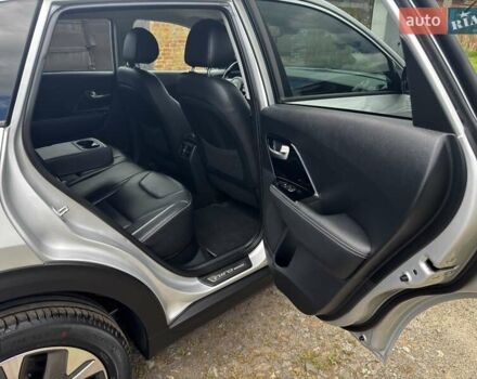 Сірий Кіа Niro, об'ємом двигуна 0 л та пробігом 108 тис. км за 19100 $, фото 47 на Automoto.ua