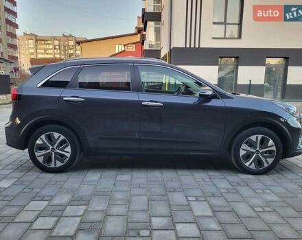 Сірий Кіа Niro, об'ємом двигуна 0 л та пробігом 117 тис. км за 19999 $, фото 1 на Automoto.ua