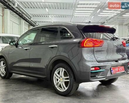 Серый Киа Niro, объемом двигателя 0 л и пробегом 153 тыс. км за 18558 $, фото 4 на Automoto.ua