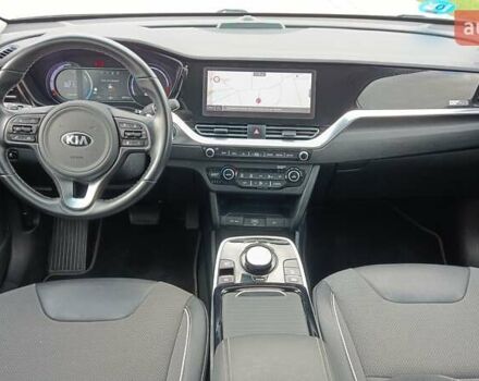 Серый Киа Niro, объемом двигателя 0 л и пробегом 82 тыс. км за 19500 $, фото 20 на Automoto.ua