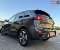 Серый Киа Niro, объемом двигателя 0 л и пробегом 145 тыс. км за 18800 $, фото 52 на Automoto.ua