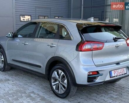 Кіа Niro 2020 у Чернівцях на Automoto.ua Сірий Кіа Niro, об'ємом двигуна 0 л та пробігом 12 тис. км за 19100 $, фото 2 на Automoto.ua
