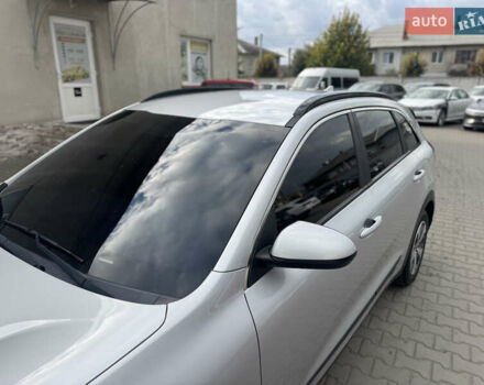 Киа Niro 2020 в Луцке на Automoto.ua Серый Киа Niro, объемом двигателя 1.58 л и пробегом 241 тыс. км за 14600 $, фото 10 на Automoto.ua