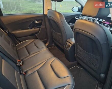 Серый Киа Niro, объемом двигателя 0 л и пробегом 150 тыс. км за 19300 $, фото 21 на Automoto.ua