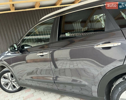 Серый Киа Niro, объемом двигателя 0 л и пробегом 127 тыс. км за 19750 $, фото 27 на Automoto.ua