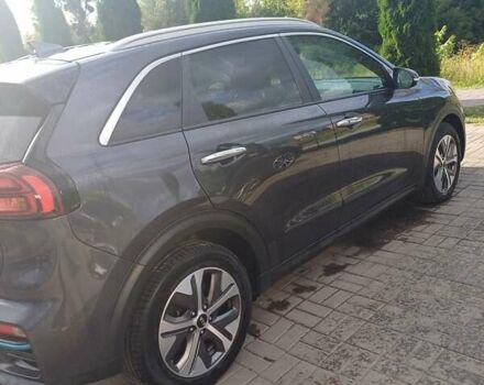 Серый Киа Niro, объемом двигателя 0 л и пробегом 170 тыс. км за 18000 $, фото 2 на Automoto.ua