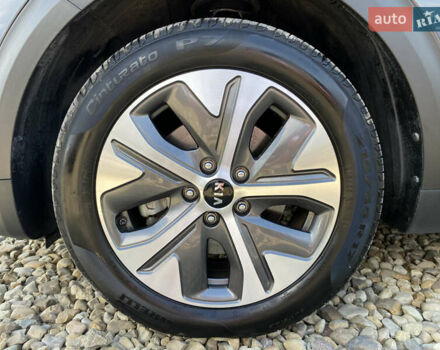 Сірий Кіа Niro, об'ємом двигуна 0 л та пробігом 116 тис. км за 21800 $, фото 33 на Automoto.ua