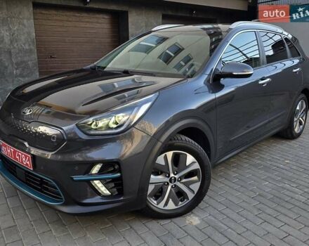 Серый Киа Niro, объемом двигателя 0 л и пробегом 144 тыс. км за 17250 $, фото 13 на Automoto.ua