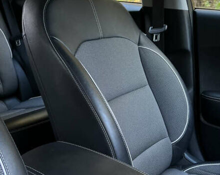 Сірий Кіа Niro, об'ємом двигуна 0 л та пробігом 114 тис. км за 19400 $, фото 19 на Automoto.ua