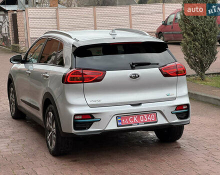 Серый Киа Niro, объемом двигателя 0 л и пробегом 118 тыс. км за 19350 $, фото 20 на Automoto.ua