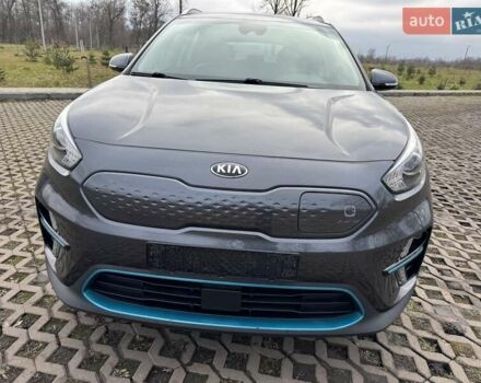 Сірий Кіа Niro, об'ємом двигуна 0 л та пробігом 150 тис. км за 17350 $, фото 4 на Automoto.ua