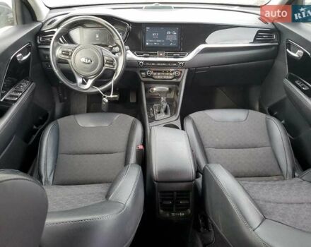 Серый Киа Niro, объемом двигателя 1.58 л и пробегом 56 тыс. км за 3600 $, фото 7 на Automoto.ua