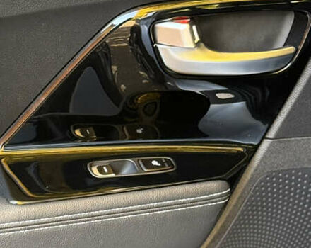 Сірий Кіа Niro, об'ємом двигуна 0 л та пробігом 115 тис. км за 21913 $, фото 18 на Automoto.ua