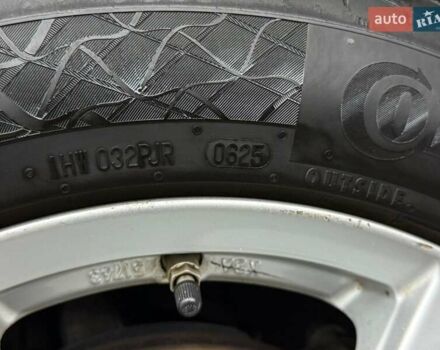 Серый Киа Niro, объемом двигателя 0 л и пробегом 153 тыс. км за 18558 $, фото 11 на Automoto.ua