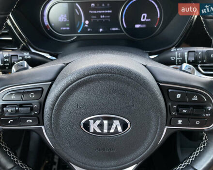 Киа Niro 2020 в Львове на Automoto.ua Серый Киа Niro, объемом двигателя 0 л и пробегом 116 тыс. км за 20800 $, фото 50 на Automoto.ua