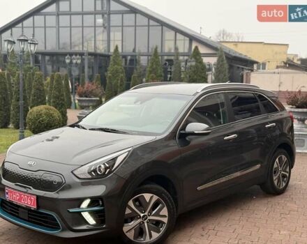 Серый Киа Niro, объемом двигателя 0 л и пробегом 125 тыс. км за 18950 $, фото 2 на Automoto.ua